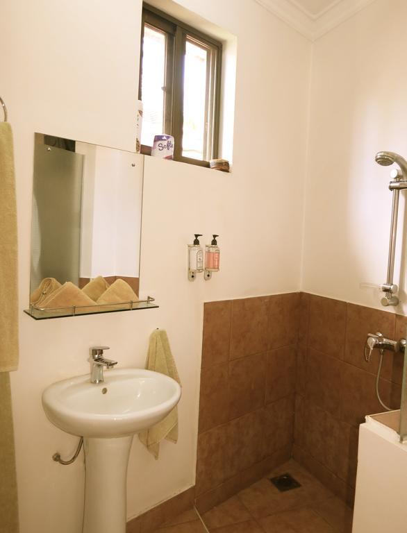 Ahadi Lodge Arusha Oda fotoğraf