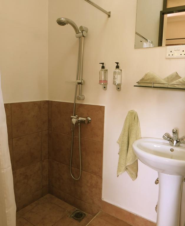Ahadi Lodge Arusha Oda fotoğraf
